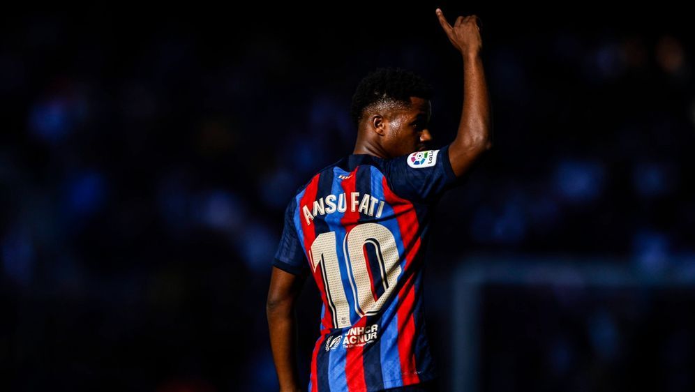 Ansu Fati hat einen Vertrag bis 2027 beim FC Barcelona unterschrieben - Bildquelle: Imago