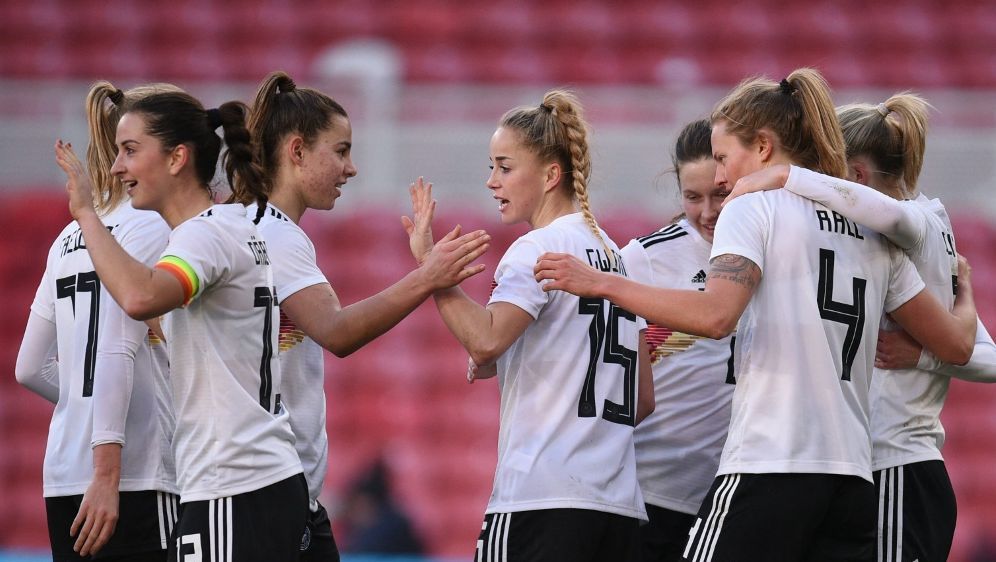 DFB-Frauen führen ihre WM-Qualifikationsgruppe an - Bildquelle: AFP/SID/OLI SCARFF