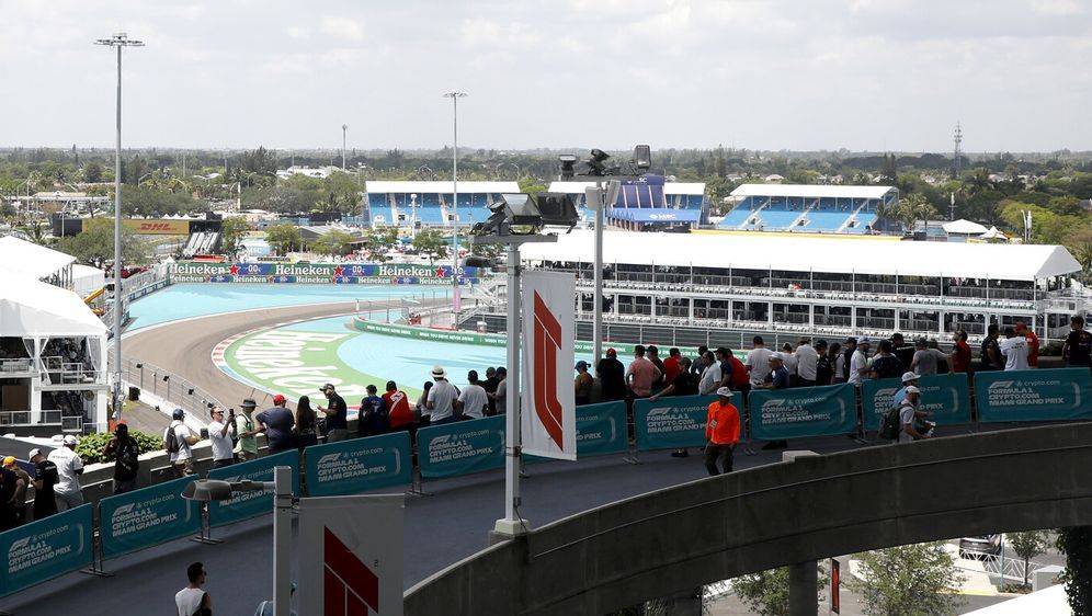 Der Fan-Andrang bei der Formel-1-Premiere in Miami war enorm - Bildquelle: Motorsport Images