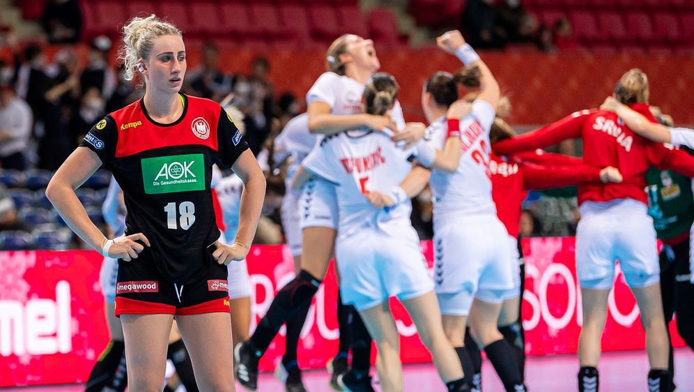 Handball Wm Deutsche Frauen Kassieren Niederlage Gegen Serbien