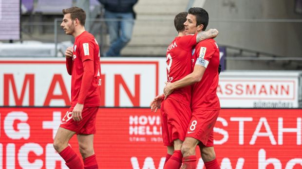 Zweite Liga - Bochum verkürzt Rückstand auf Spitzenreiter ...