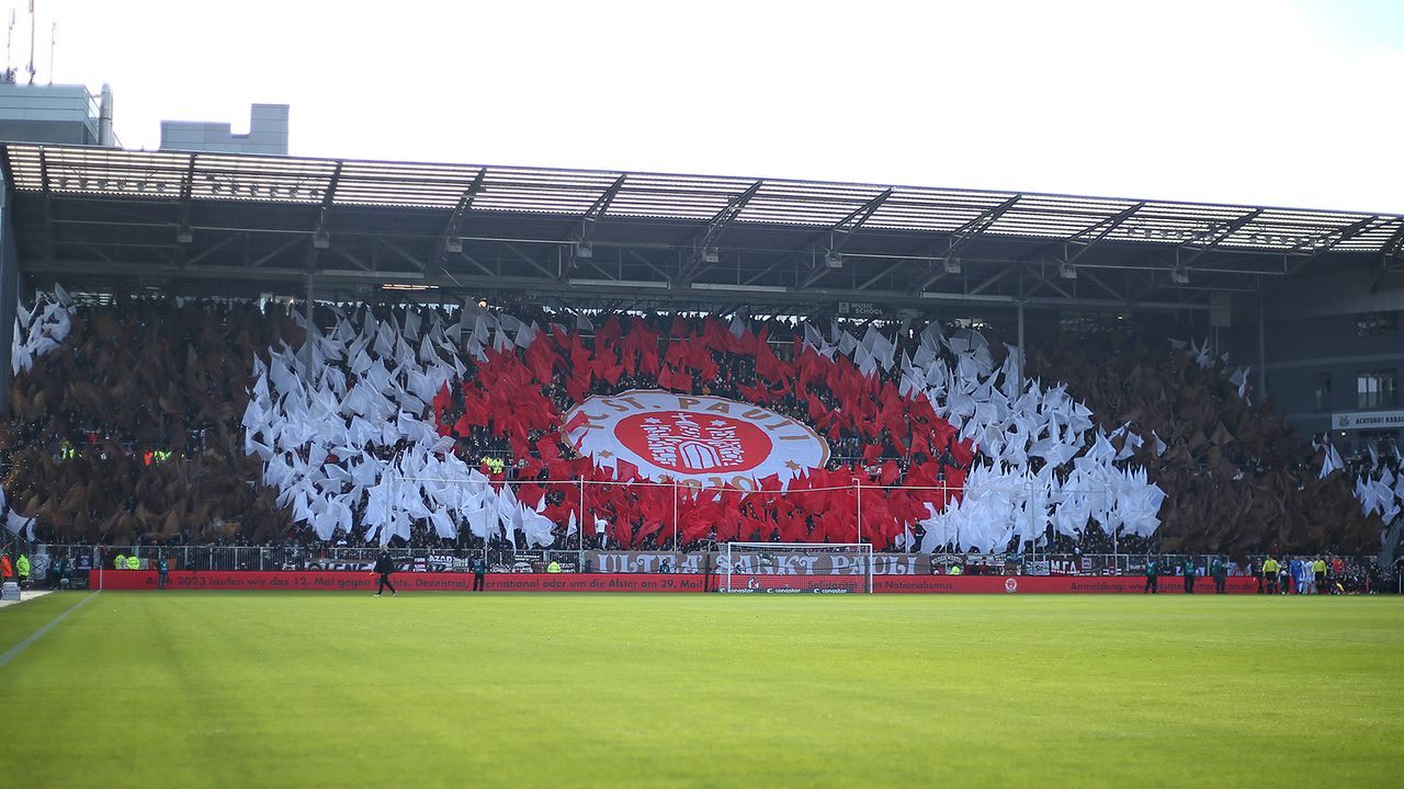 FC St. Pauli - Bildquelle: IMAGO/MIS