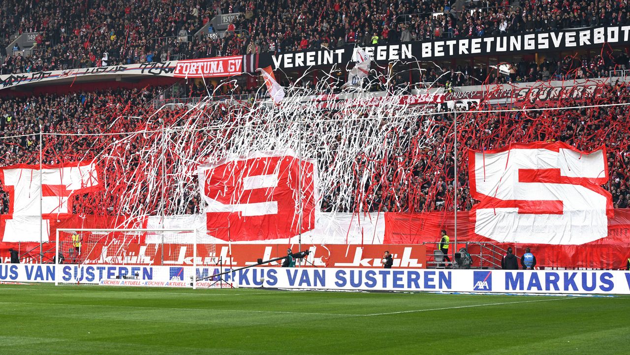 Das Sind Die Hymnen Der Bundesliga