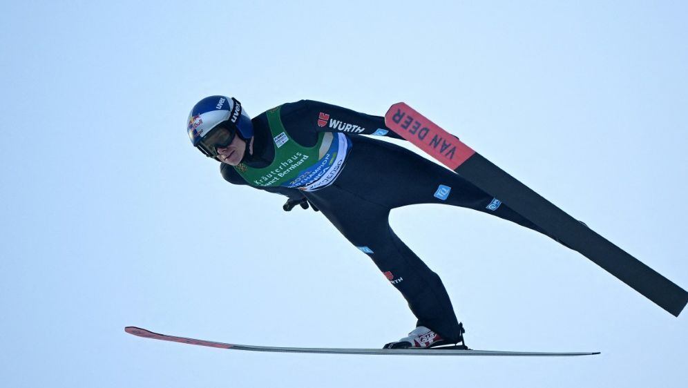 Andreas Wellinger beim Skifliegen in Vikersund - Bildquelle: AFP/SID/JURE MAKOVEC