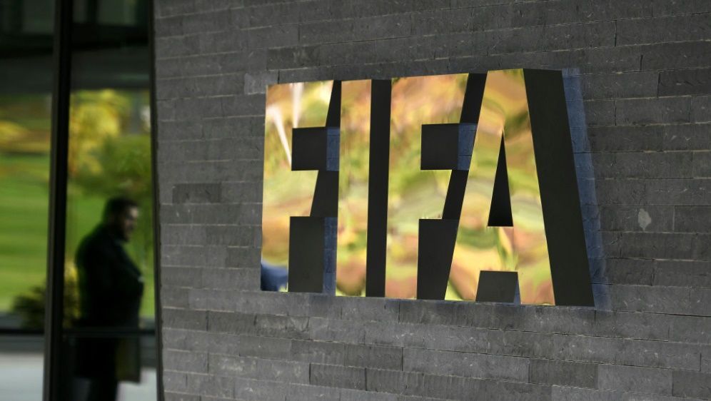 Die FIFA hebt die Suspendierung von Pakistan auf - Bildquelle: AFP/SID/FABRICE COFFRINI