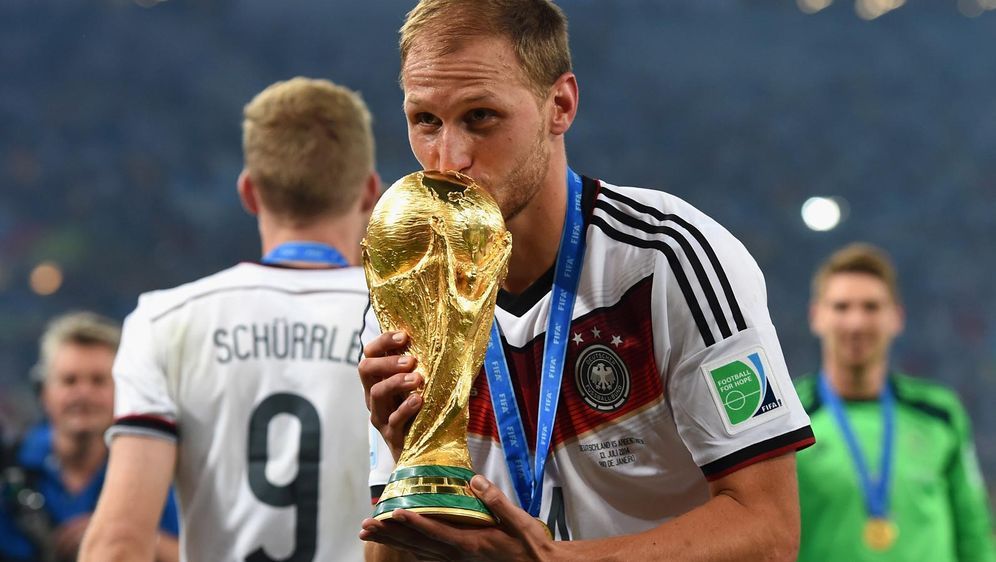 Höwedes neuer DFB-Manager in Ausbildung