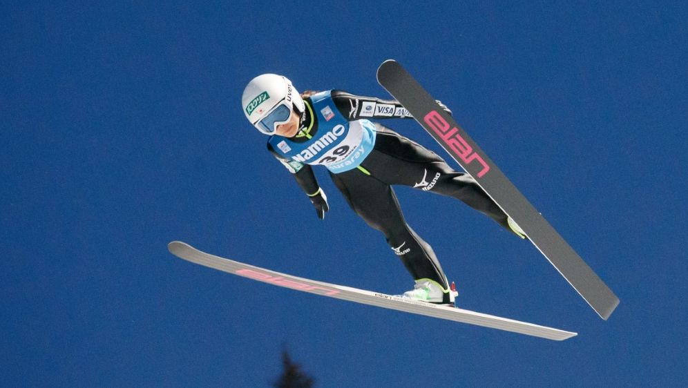 Skispringen - Skispringen: Takanashi feiert Doppelsieg ...