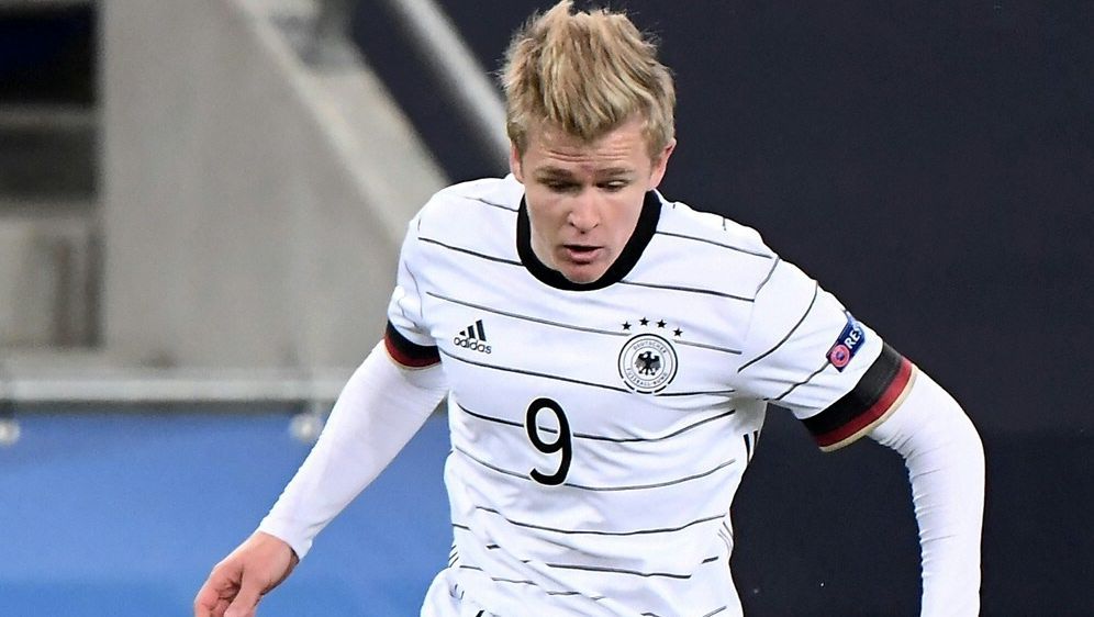 U21-Nationalspieler Burkardt freut sich über Flick-Anruf - Bildquelle: AFP/SID/ATTILA KISBENEDEK
