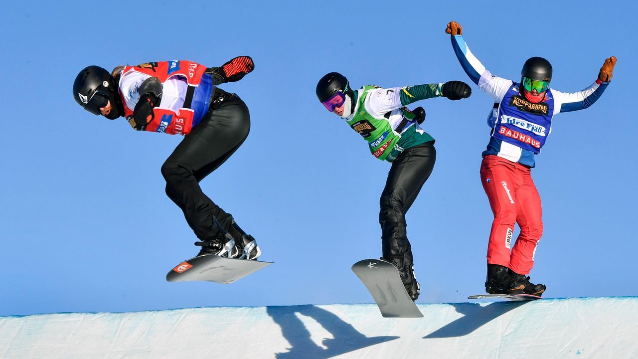 Snowboard: Mixed-Teamwettbewerb im Snowboardcross - Bildquelle: imago images/TT