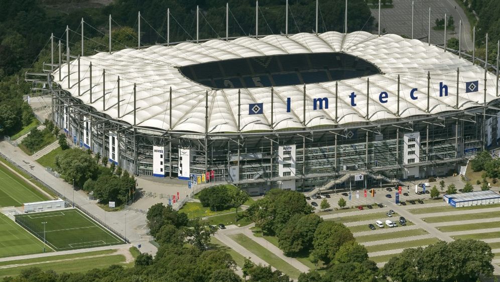 Bundesliga Hsv Streitet Mit Behorden Um Fluchtlingsunterkunfte Ran