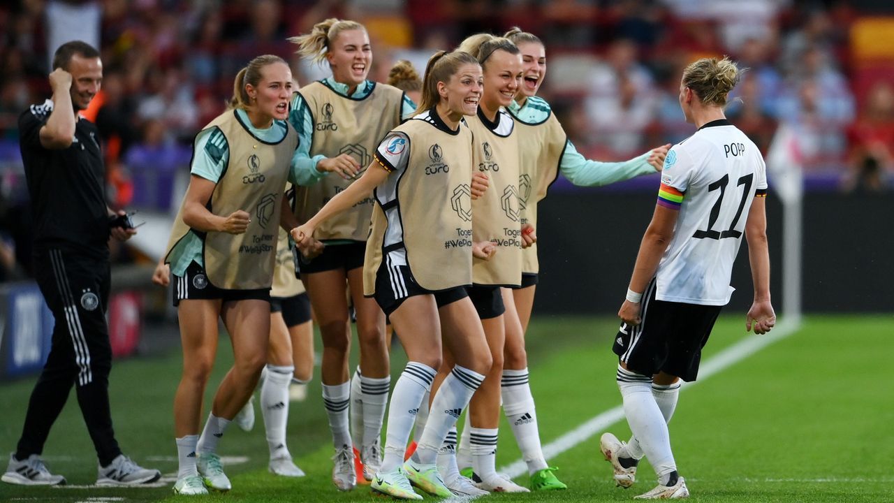 ran Noten: DFB Frauen gewinnen 2:0 gegen Spanien und überzeugen vor allem defensiv - Bildquelle: 2022 Getty Images