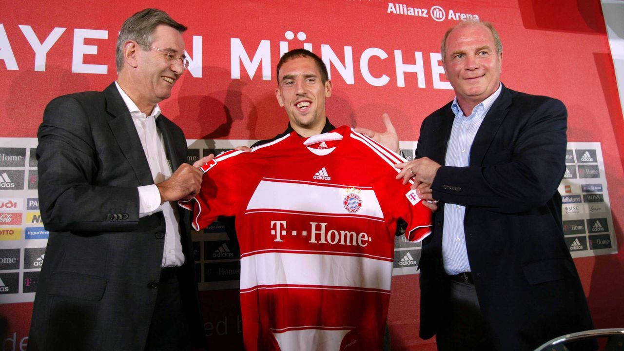 FC Bayern zahlt 30 Millionen Euro Ablöse für Ribery - Bildquelle: imago