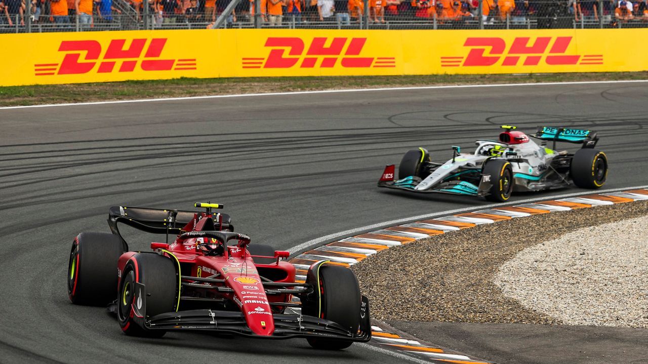 Ferrari gegen Mercedes - wer wird die zweite Kraft hinter Red Bull? - Bildquelle: IMAGO/HochZwei