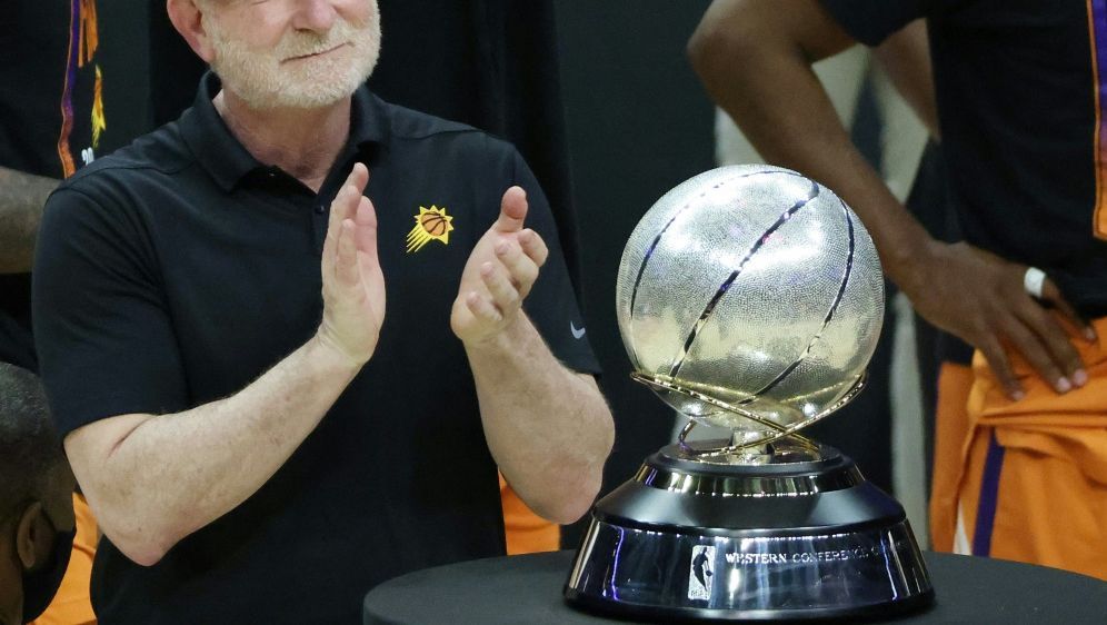 Suns-Besitzer Sarver will sein Team verkaufen - Bildquelle: AFP/GETTY SID/HARRY HOW