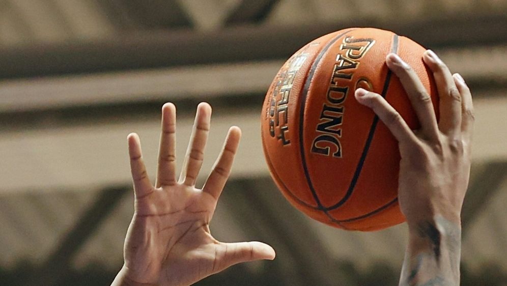 Basketball Bbl Frankfurt Holt Barca Youngster Badio Ran