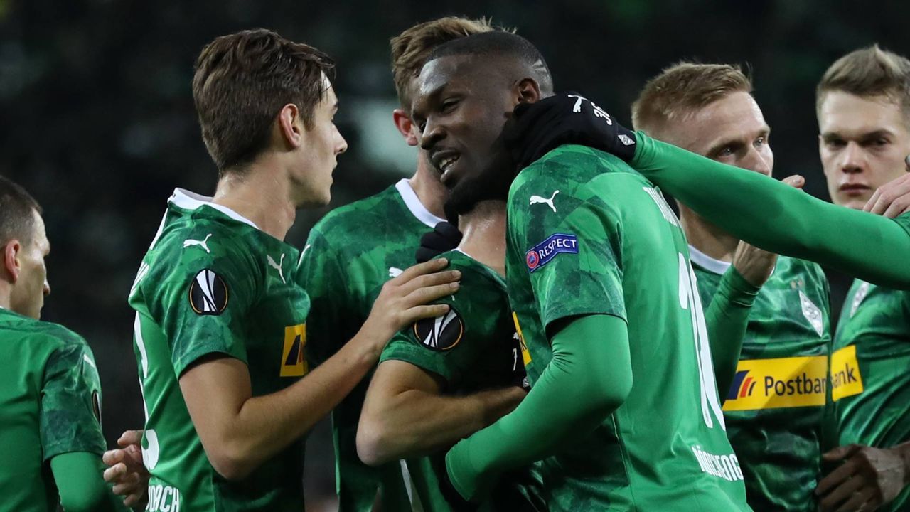 6. Platz: Borussia Mönchengladbach - Gesamtsumme: 123.651.371 Euro - Bildquelle: Getty Images
