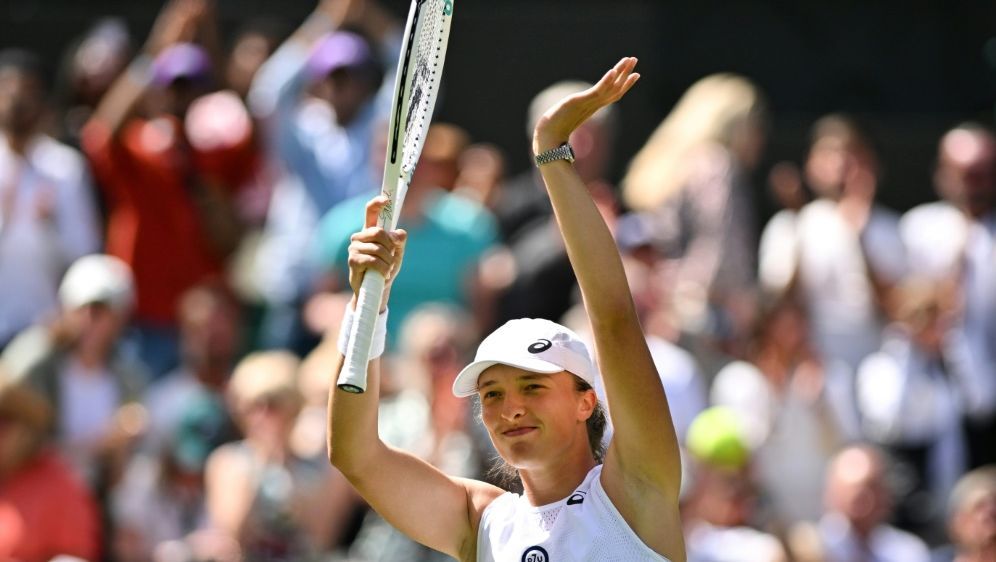 Wimbledon: Swiatek souverän weiter - Bildquelle: AFP/SID/Glyn KIRK