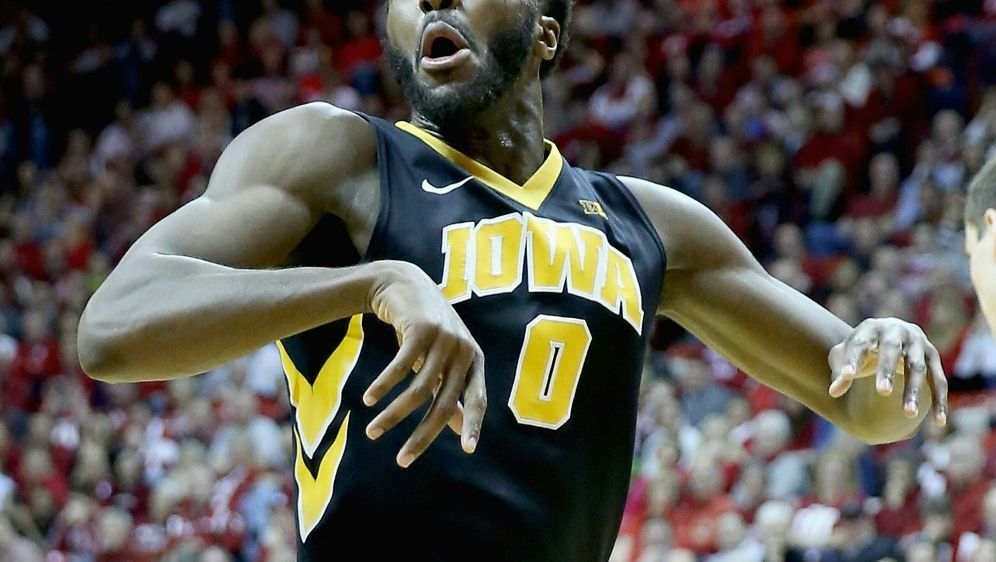 Würzburgs Basketballer verpflichten Olaseni