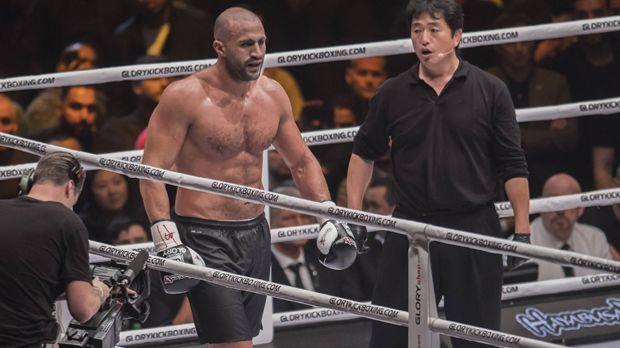 Doping 19 Monate Sperre Fur Glory Star Badr Hari