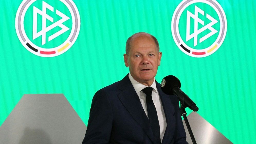 Olaf Scholz äußert sich zum frühen WM-Aus des DFB-Teams - Bildquelle: AFP/SID/DANIEL ROLAND