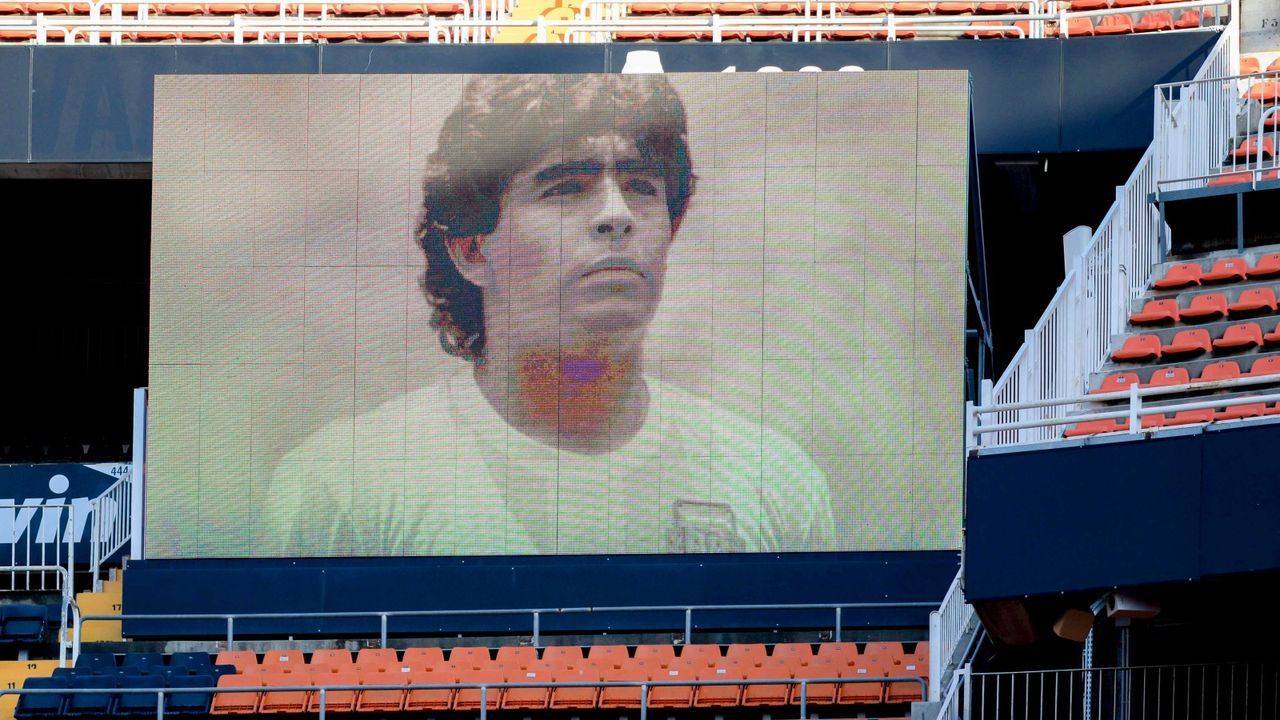 Maradona-Fans können ihm Grüße ins Weltall senden - Bildquelle: Imago