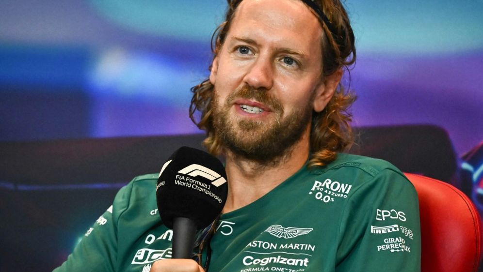 F1-Kollegen könnten sich Vettel als Teamchef vorstellen - Bildquelle: AFP/SID/BEN STANSALL