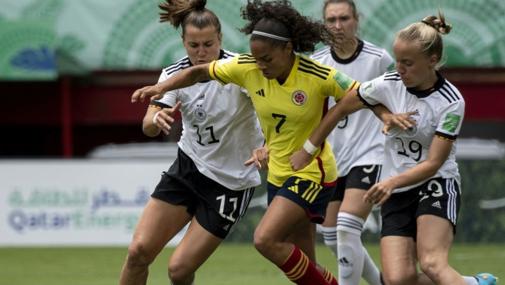 Pleite zum WM-Auftakt für DFB-Juniorinnen - Bildquelle: AFP/SID/EZEQUIEL BECERRA