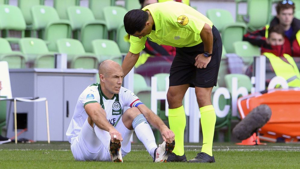 Fc Groningen Arjen Robben Verletzt Sich Bei Comeback In Der Eredivisi