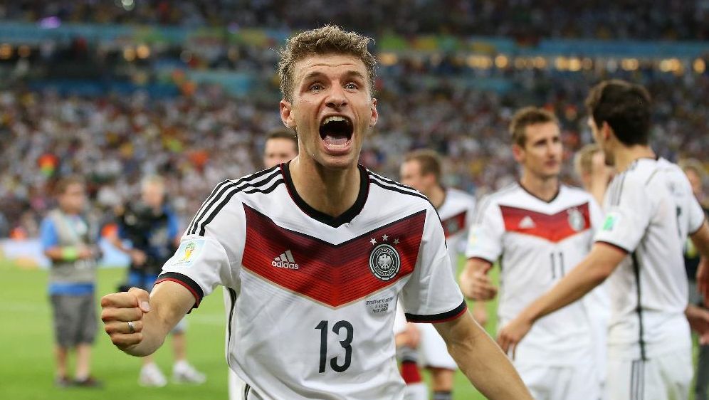 Fussball Wm 2014 Silberner Ball Und Schuh Fur Thomas Muller Ran