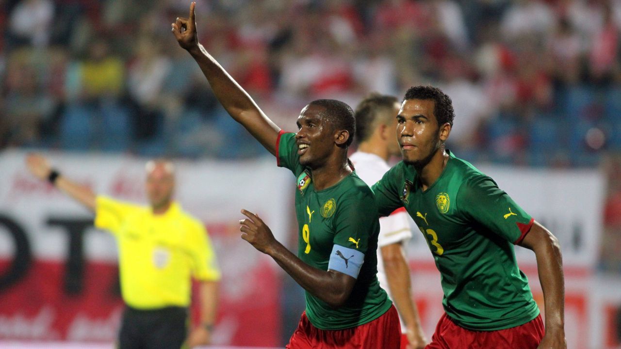 Nationalspieler von Kamerun an der Seite von Eto'o - Bildquelle: imago sportfotodienst